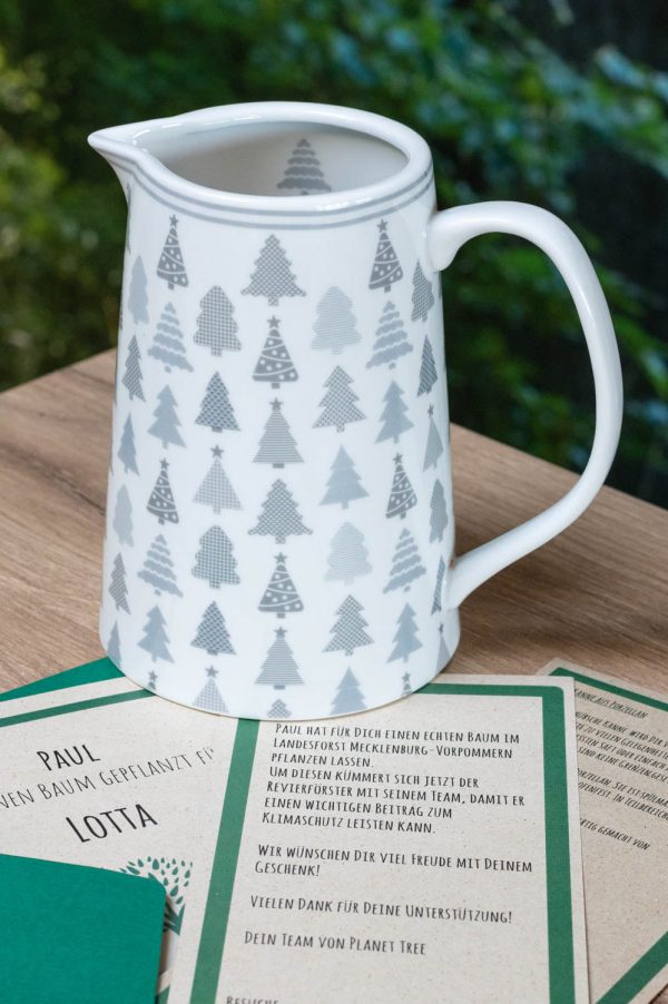 Kanne aus Porzellan mit weihnachtlichem Waldmotiv Verkauf